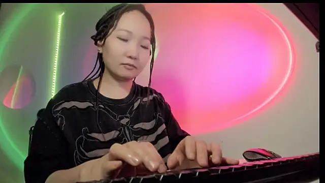 Snapshot of himeros_goddess chatting on February 7, 5:52 am himeros goddess online show from February 7, 5:52 am