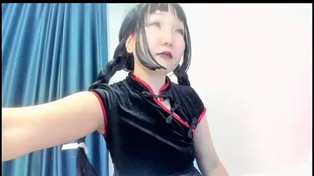 Snapshot of himeros_goddess chatting on September 17, 11:34 am himeros goddess online show from September 17, 11:34 am
