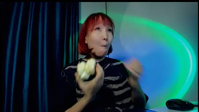 Snapshot of himeros_goddess chatting on October 6, 5:05 am himeros goddess online show from October 6, 5:05 am