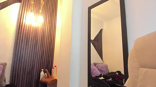 Snapshot of laurin_clauz_ chatting on January 8, 10:16 pm laurin clauz online show from January 8, 10:16 pm