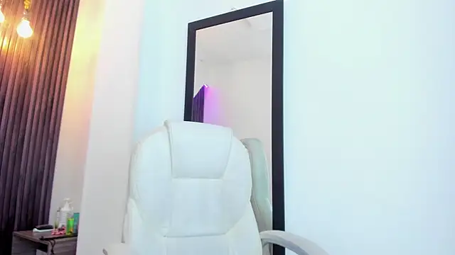Snapshot of laurin_clauz_ chatting on September 11, 3:45 pm laurin clauz online show from September 11, 3:45 pm