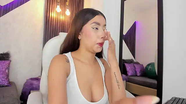 Snapshot of laurin_clauz_ chatting on September 16, 3:46 pm laurin clauz online show from September 16, 3:46 pm