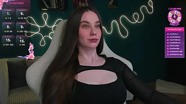 katie taylorr online show from March 28, 10:09 pm
