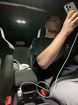 youssef00711 online show from March 5, 8:00 pm