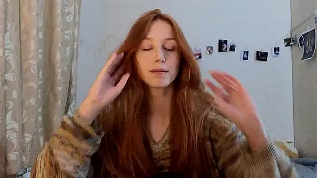 Snapshot of Mary_Av chatting on December 3, 1:21 pm Mary Av online show from December 3, 1:21 pm