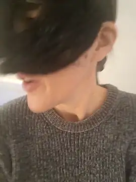 Hexe12346 online show from February 6, 9:45 am