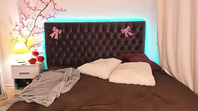 CurlyDreams online show from November 13, 2:10 am