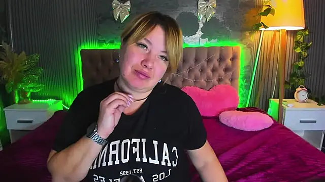 CurlyDreams online show from February 14, 5:48 am