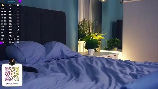 Miss miracle online show from December 19, 1:28 am