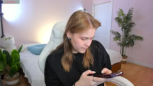 Colleen Blake online show from February 27, 4:29 pm