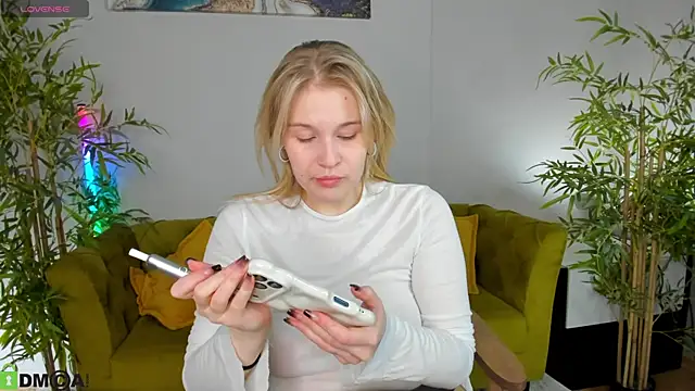 Colleen Blake online show from May 26, 5:31 pm