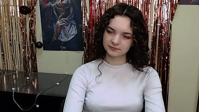  SusieSu  online show from March 5, 1:28 pm