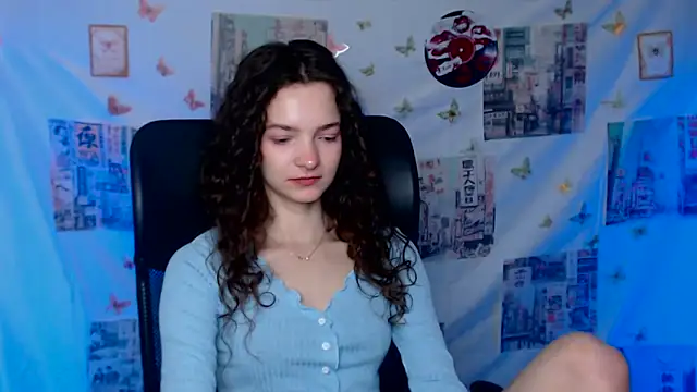Snapshot of _SusieSu_ chatting on May 3, 6:19 am SusieSu online show from May 3, 6:19 am
