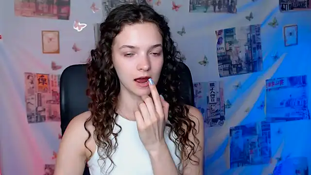 Snapshot of _SusieSu_ chatting on June 8, 6:08 pm SusieSu online show from June 8, 6:08 pm