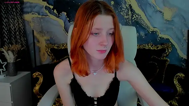 Snapshot of MagicLilu chatting on December 13, 8:47 pm MagicLilu online show from December 13, 8:47 pm