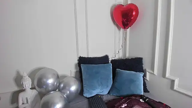 Tiffany sander online show from February 12, 8:27 am