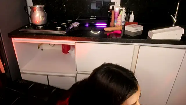 Tiffany sander online show from March 23, 4:49 am