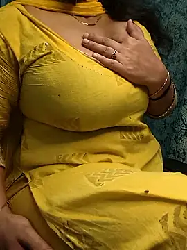 Snapshot of Anamika_Kapoor chatting on May 9, 2:28 am Anamika Kapoor online show from May 9, 2:28 am