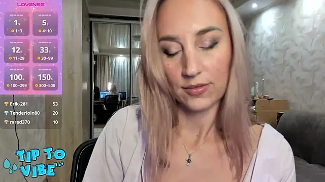 Snapshot of lady_Nati chatting on December 4, 5:00 pm lady Nati online show from December 4, 5:00 pm