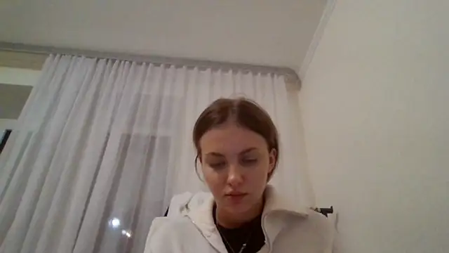 Snapshot of Sweety_Nika chatting on January 12, 1:32 am Sweety Nika online show from January 12, 1:32 am