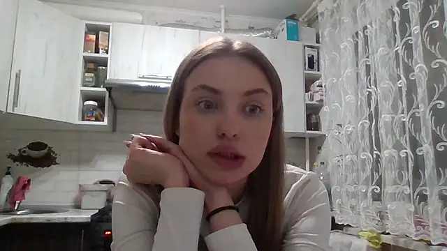 Snapshot of Sweety_Nika chatting on January 22, 12:06 am Sweety Nika online show from January 22, 12:06 am