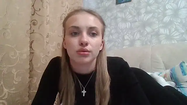 Snapshot of Sweety_Nika chatting on February 16, 12:41 am Sweety Nika online show from February 16, 12:41 am