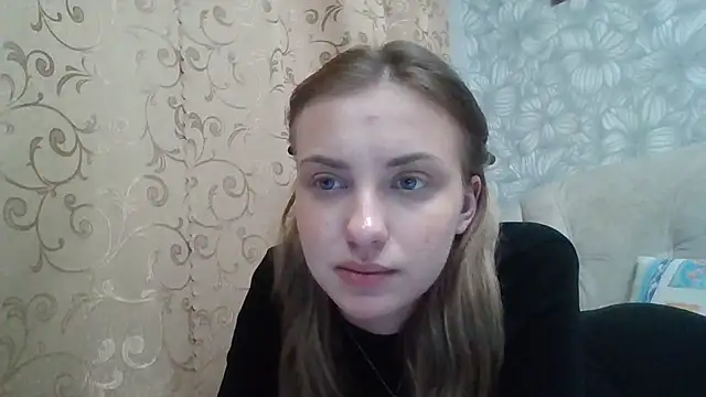 Snapshot of Sweety_Nika chatting on February 20, 12:41 am Sweety Nika online show from February 20, 12:41 am