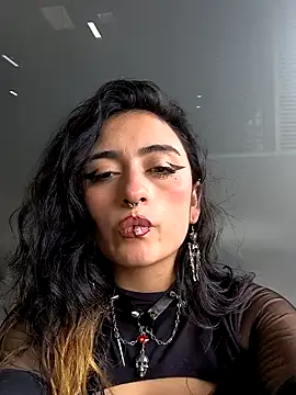 Lila Desiree online show from January 4, 10:24 pm