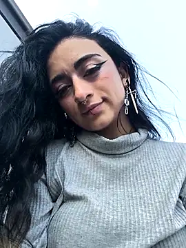 Lila Desiree online show from September 20, 9:05 pm