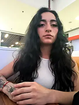 Lila Desiree online show from November 6, 10:32 pm