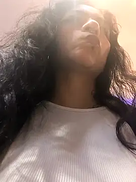 Lila Desiree online show from December 20, 3:52 pm