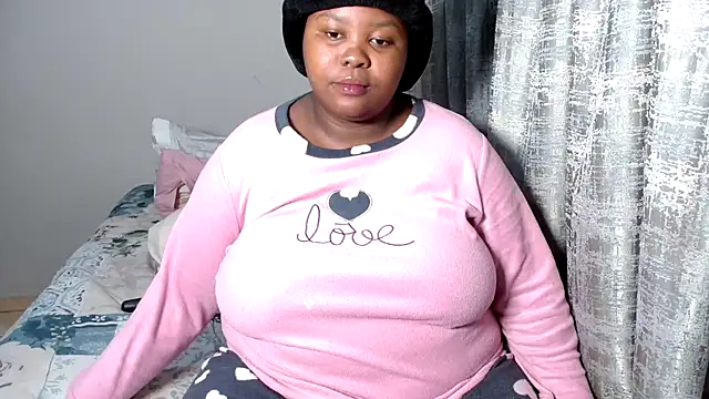 Sexybubbles14xxx online show from October 20, 7:14 pm