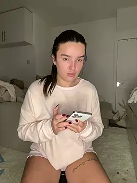 Snapshot of maisiesmithx chatting on January 9, 8:22 pm maisiesmithx online show from January 9, 8:22 pm