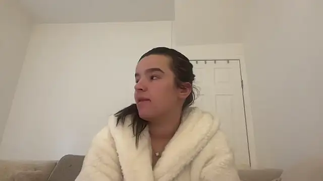 Snapshot of maisiesmithx chatting on January 23, 4:15 pm maisiesmithx online show from January 23, 4:15 pm