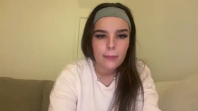 Snapshot of maisiesmithx chatting on January 26, 10:35 pm maisiesmithx online show from January 26, 10:35 pm