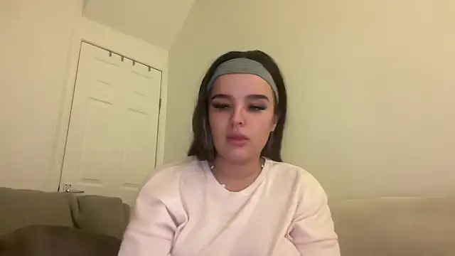 Snapshot of maisiesmithx chatting on January 27, 1:37 am maisiesmithx online show from January 27, 1:37 am