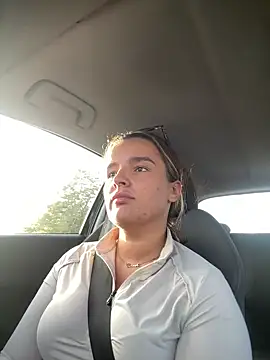 Snapshot of maisiesmithx chatting on October 7, 3:53 pm maisiesmithx online show from October 7, 3:53 pm