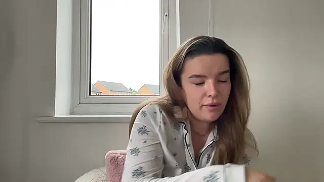 Snapshot of maisiesmithx chatting on January 18, 1:26 pm maisiesmithx online show from January 18, 1:26 pm