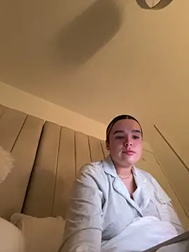 Snapshot of maisiesmithx chatting on February 20, 6:26 am maisiesmithx online show from February 20, 6:26 am