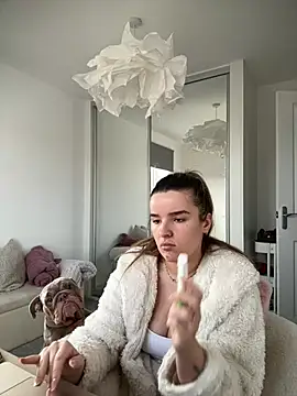 Snapshot of maisiesmithx chatting on February 22, 2:04 pm maisiesmithx online show from February 22, 2:04 pm