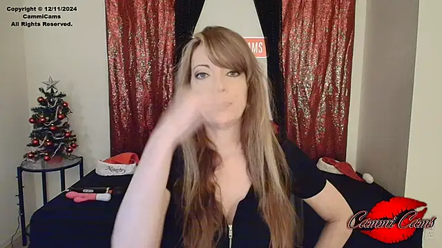 Snapshot of CammiCams chatting on December 11, 1:49 pm CammiCams online show from December 11, 1:49 pm