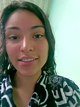 Snapshot of LolaBunnyAndBugsBunny chatting on December 3, 7:11 pm LolaBunnyAndBugsBunny online show from December 3, 7:11 pm