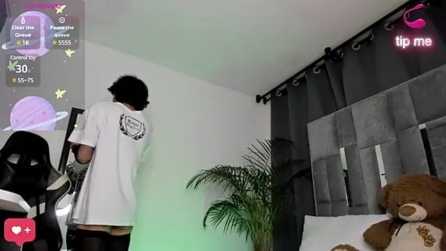 sue   0 online show from December 28, 11:59 pm