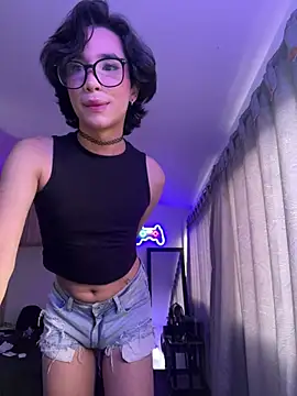 sue   0 online show from March 8, 10:45 pm