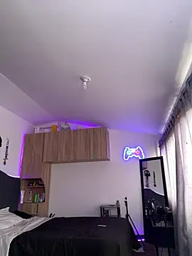 sue   0 online show from March 20, 6:53 pm