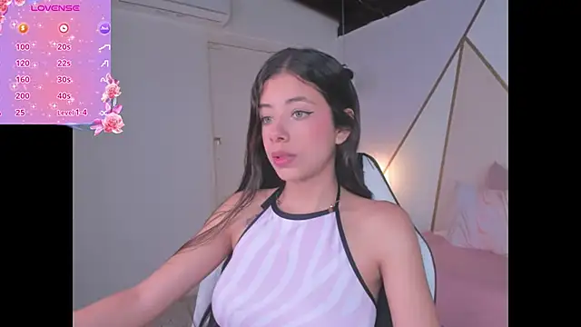 Snapshot of coraltaylor chatting on December 12, 12:22 pm coraltaylor online show from December 12, 12:22 pm