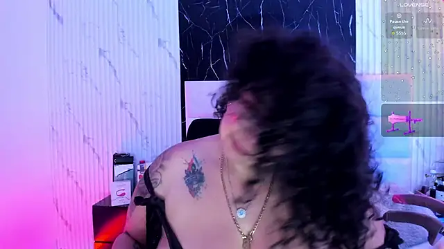 Reginavegaa online show from October 7, 11:40 am