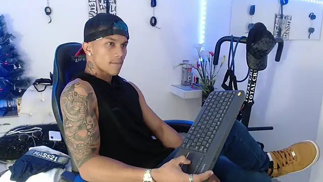 Leonard Price online show from February 11, 3:51 pm