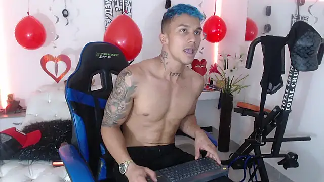 Leonard Price online show from February 19, 1:18 am