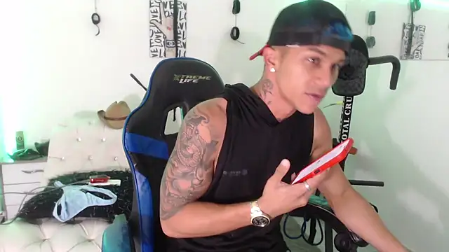 Leonard Price online show from February 23, 1:57 am